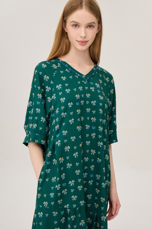 https://img.benettonmall.com/PARTS/KB/25F/BAOP01541GN_MB_D2.jpg