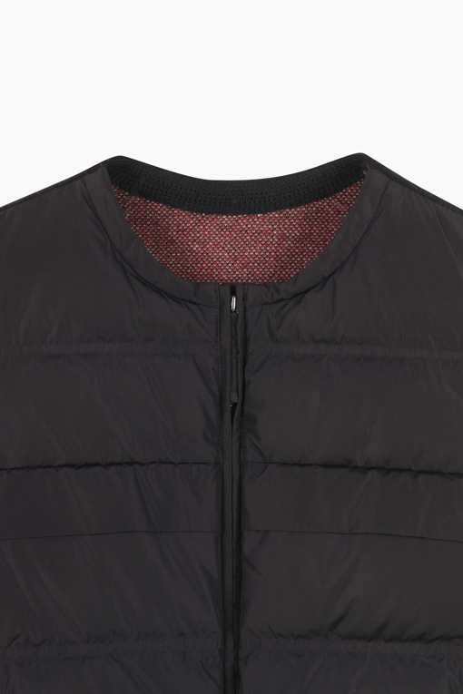https://img.benettonmall.com/PARTS/KB/25F/BAPDE3561BK_MB_D2.jpg