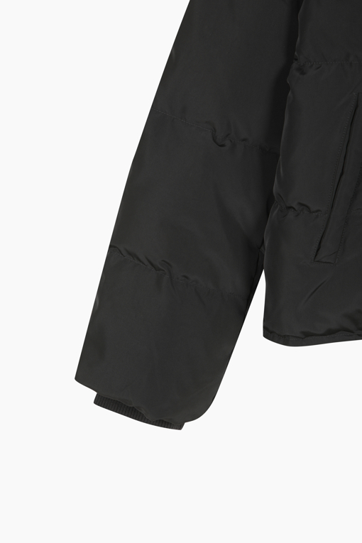 https://img.benettonmall.com/PARTS/KB/25F/BAPDF7561BK_MB_D13.jpg