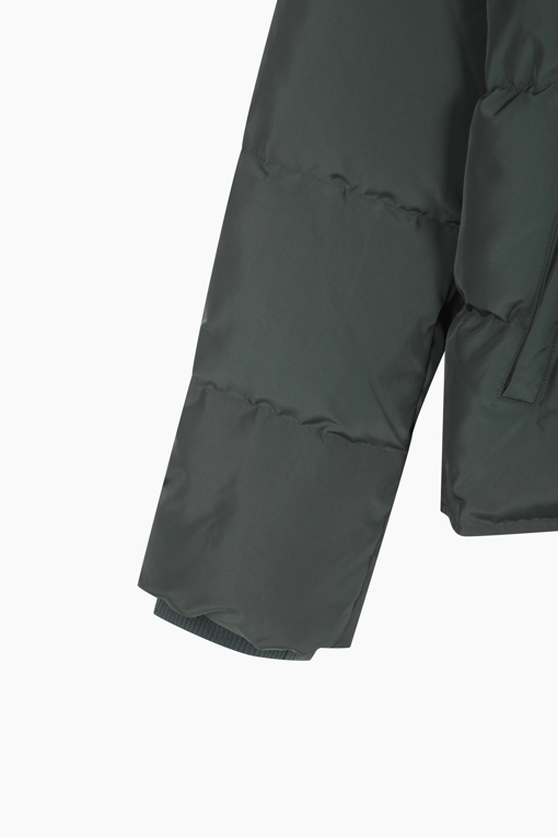 https://img.benettonmall.com/PARTS/KB/25F/BAPDF7561GN_MB_D13.jpg