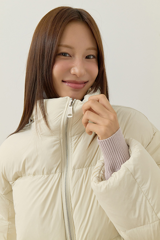 https://img.benettonmall.com/PARTS/KB/25F/BAPDY1561LY_MB_D1.jpg
