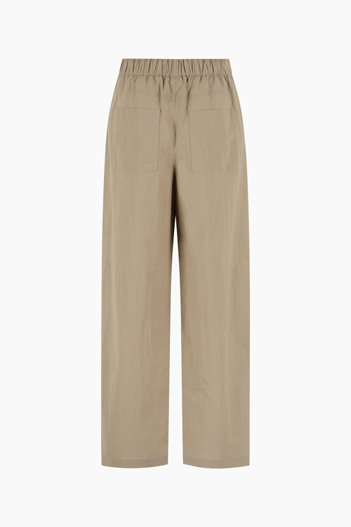 https://img.benettonmall.com/PARTS/KB/25F/BAPT01541BG_MB_D11.jpg