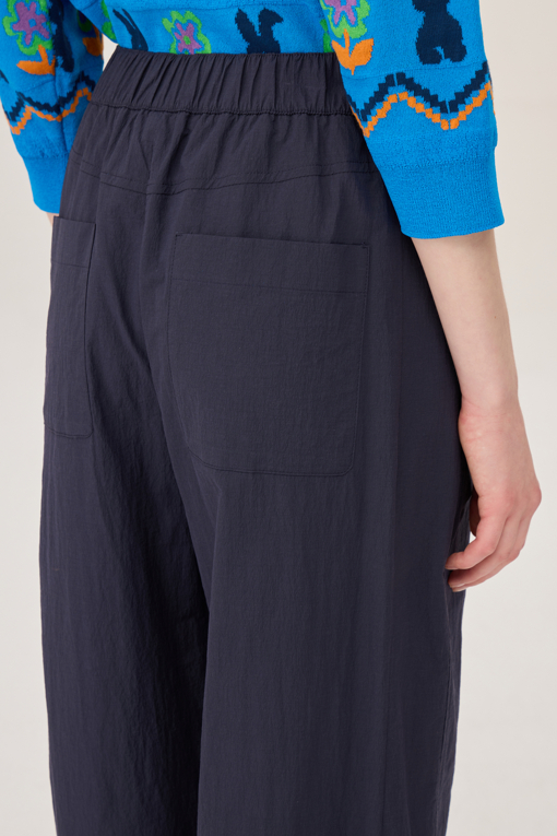 https://img.benettonmall.com/PARTS/KB/25F/BAPT01541NY_MB_D4.jpg