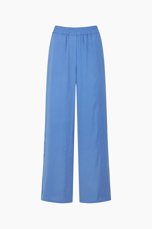 https://img.benettonmall.com/PARTS/KB/25F/BAPT03541BL_MB_D10.jpg