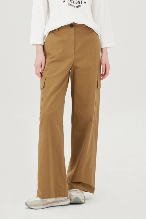 https://img.benettonmall.com/PARTS/KB/25F/BAPT05541CA_MB.jpg