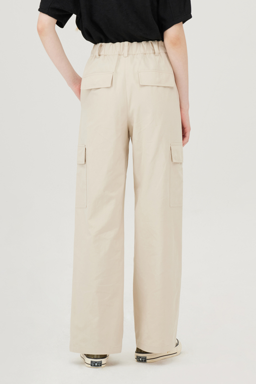 https://img.benettonmall.com/PARTS/KB/25F/BAPT05541CR_MB_D1.jpg