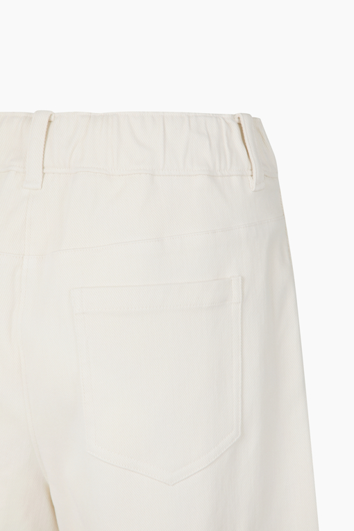 https://img.benettonmall.com/PARTS/KB/25F/BAPT06541IV_MB_D3.jpg