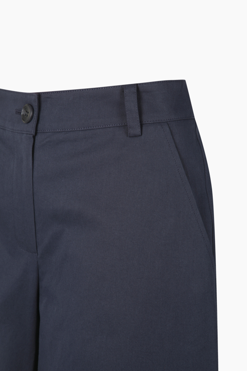 https://img.benettonmall.com/PARTS/KB/25F/BAPT07541NY_MB_D2.jpg