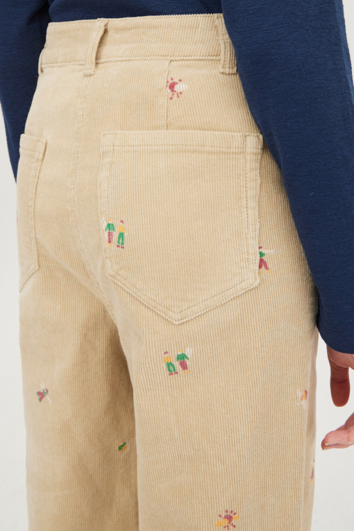 https://img.benettonmall.com/PARTS/KB/25F/BAPT52561CR_MB_D4.jpg