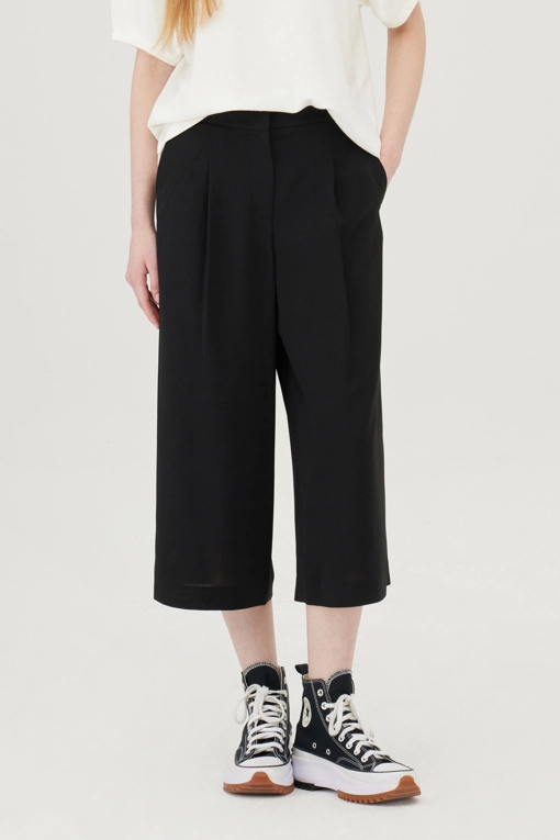 https://img.benettonmall.com/PARTS/KB/25F/BAPT86541BK_MB.jpg