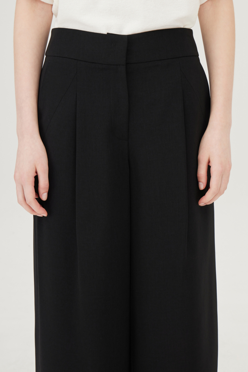 https://img.benettonmall.com/PARTS/KB/25F/BAPT86541BK_MB_D2.jpg