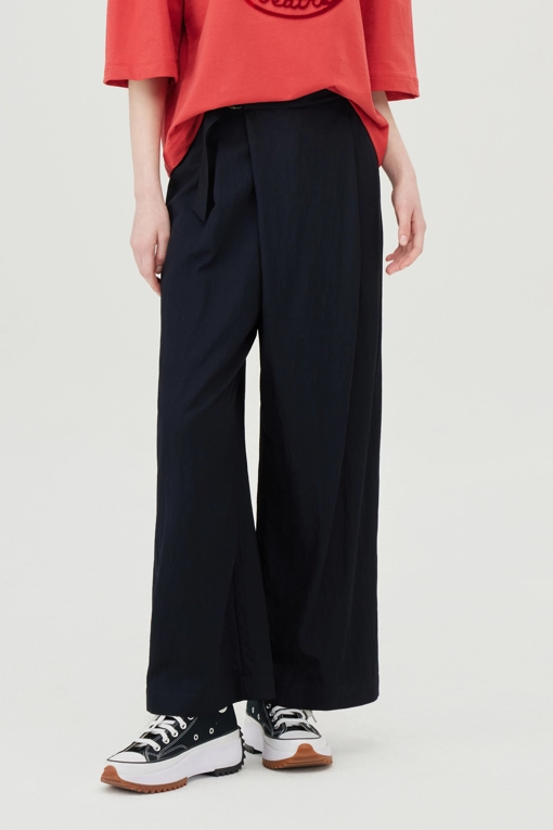 https://img.benettonmall.com/PARTS/KB/25F/BAPT87541NY_MB.jpg