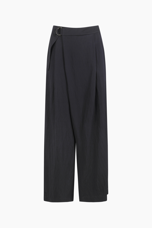 https://img.benettonmall.com/PARTS/KB/25F/BAPT87541NY_MB_D10.jpg
