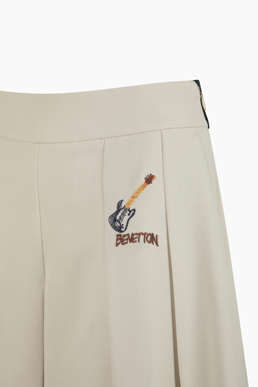 https://img.benettonmall.com/PARTS/KB/25F/BAPT88541BG_MB_D12.jpg