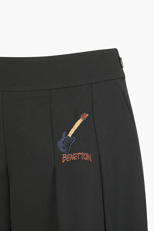 https://img.benettonmall.com/PARTS/KB/25F/BAPT88541BK_MB_D12.jpg