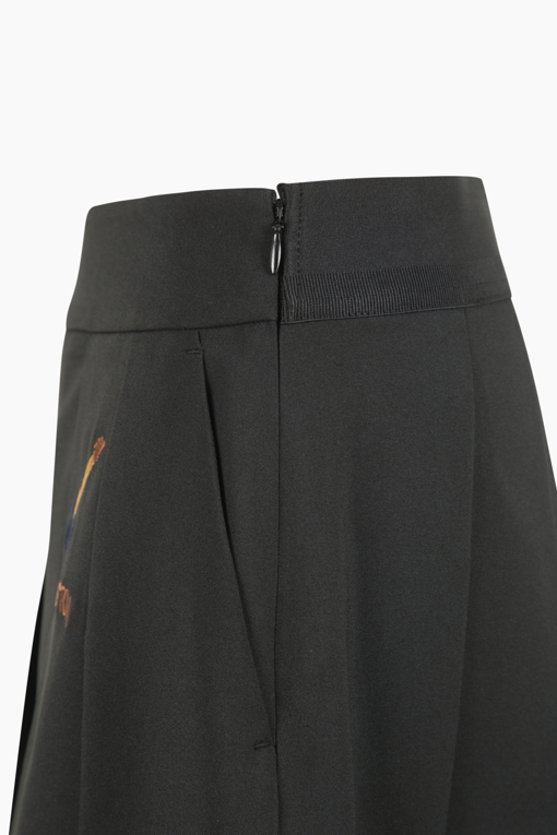 https://img.benettonmall.com/PARTS/KB/25F/BAPT88541BK_MB_D13.jpg