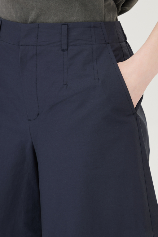 https://img.benettonmall.com/PARTS/KB/25F/BAPT89541NY_MB_D3.jpg
