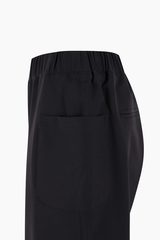 https://img.benettonmall.com/PARTS/KB/25F/BAPT91541BK_MB_D13.jpg