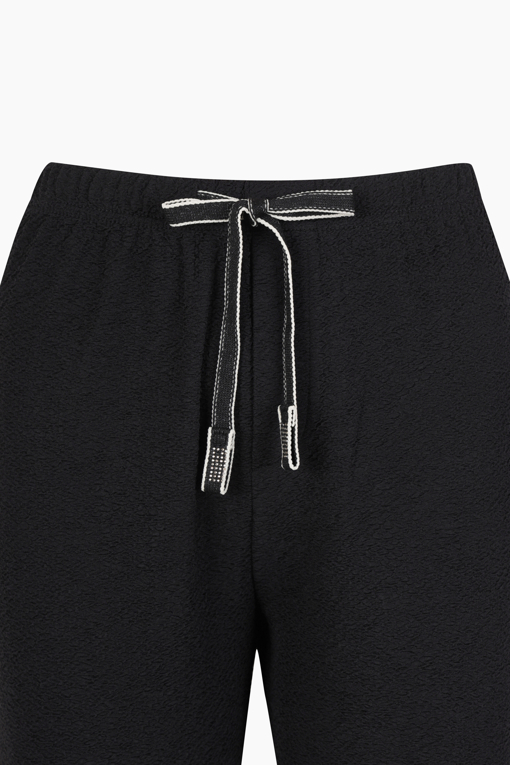 https://img.benettonmall.com/PARTS/KB/25F/BAPT92541BK_MB_D12.jpg