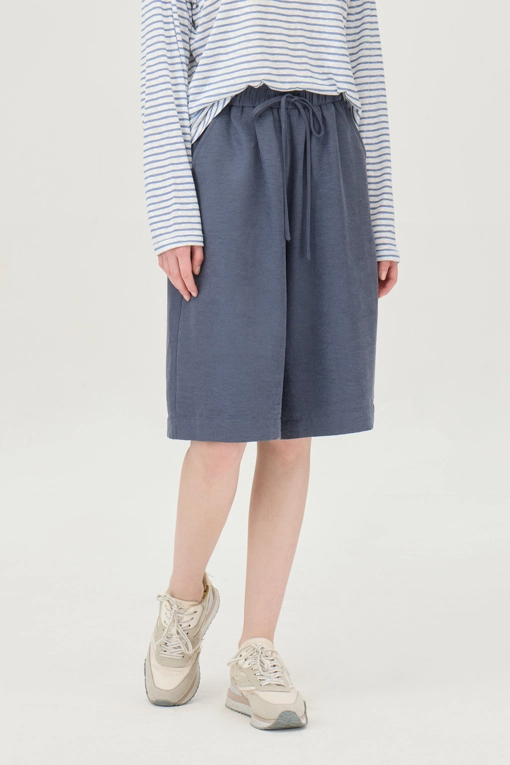 https://img.benettonmall.com/PARTS/KB/25F/BAPT93541NY_MB.jpg