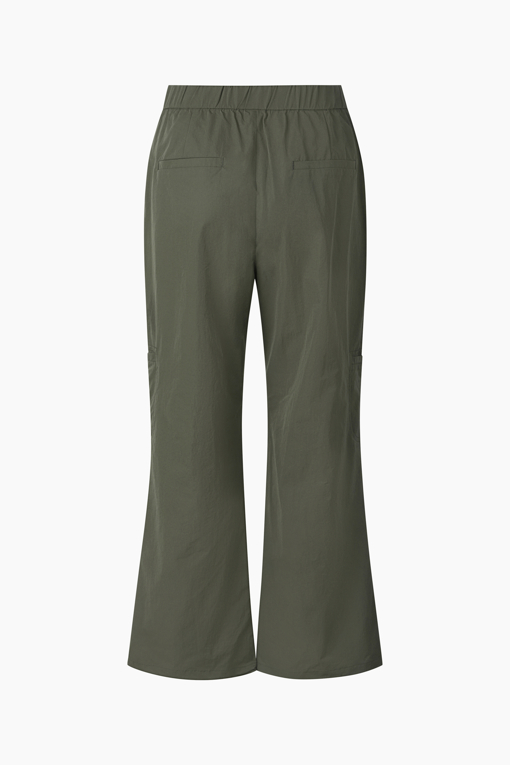 https://img.benettonmall.com/PARTS/KB/25F/BAPT94541KA_MB_D11.jpg