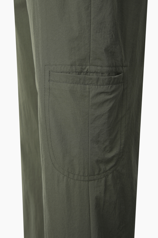 https://img.benettonmall.com/PARTS/KB/25F/BAPT94541KA_MB_D13.jpg