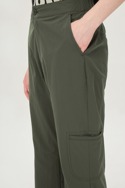 https://img.benettonmall.com/PARTS/KB/25F/BAPT94541KA_MB_D3.jpg