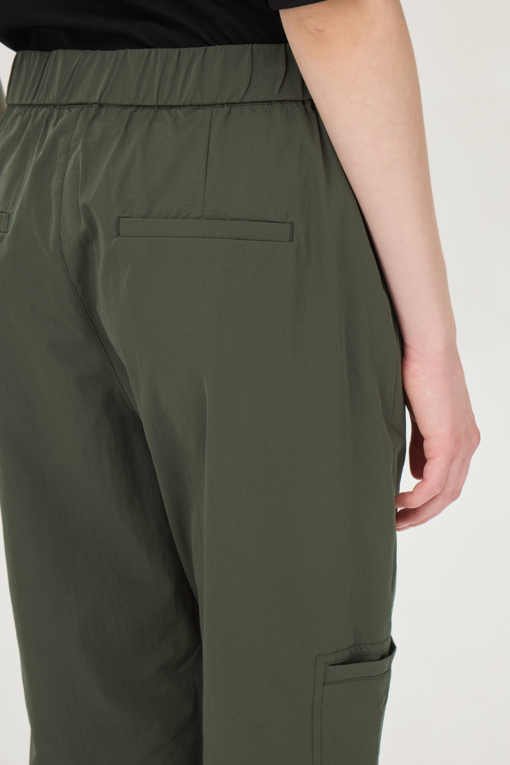 https://img.benettonmall.com/PARTS/KB/25F/BAPT94541KA_MB_D4.jpg