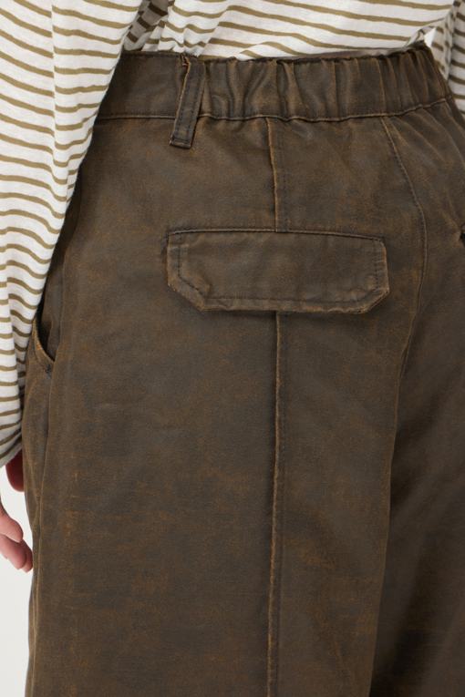 https://img.benettonmall.com/PARTS/KB/25F/BAPT95541BR_MB_D4.jpg