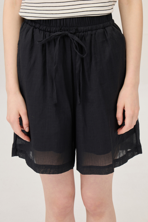 https://img.benettonmall.com/PARTS/KB/25F/BAPT96541BK_MB_D2.jpg