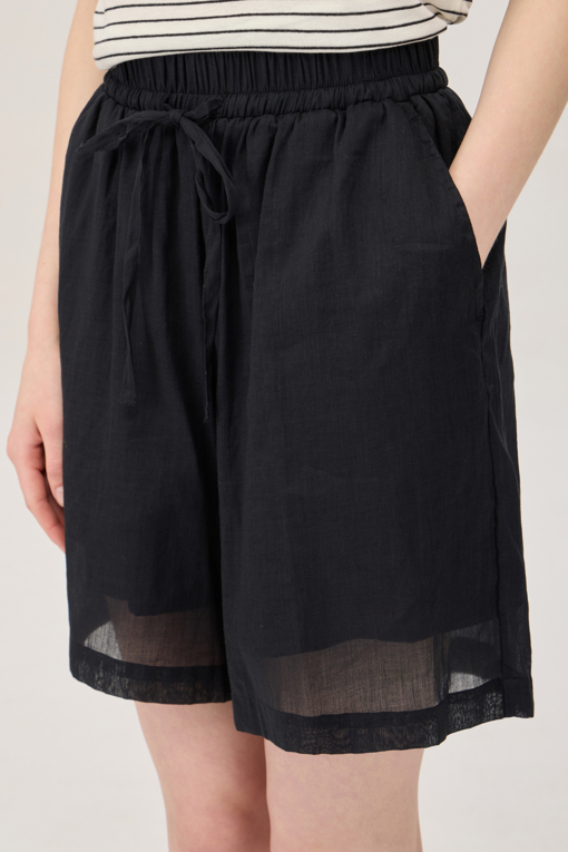 https://img.benettonmall.com/PARTS/KB/25F/BAPT96541BK_MB_D3.jpg