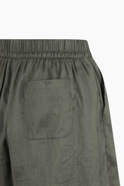 https://img.benettonmall.com/PARTS/KB/25F/BAPT96541KA_MB_D13.jpg