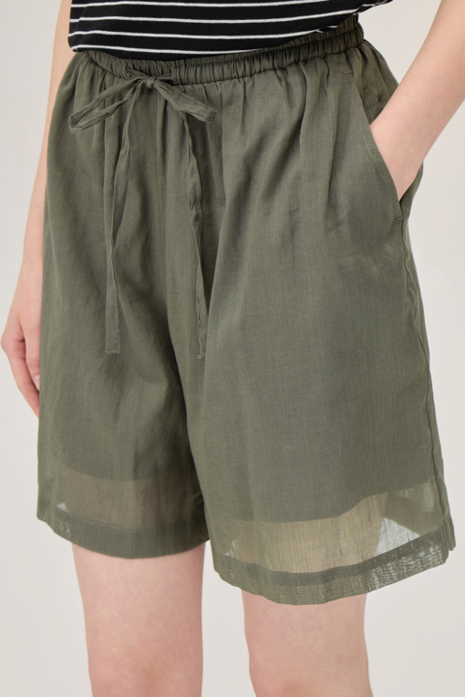 https://img.benettonmall.com/PARTS/KB/25F/BAPT96541KA_MB_D3.jpg