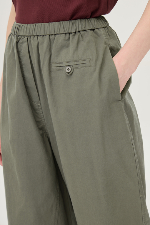 https://img.benettonmall.com/PARTS/KB/25F/BAPT97541KA_MB_D3.jpg