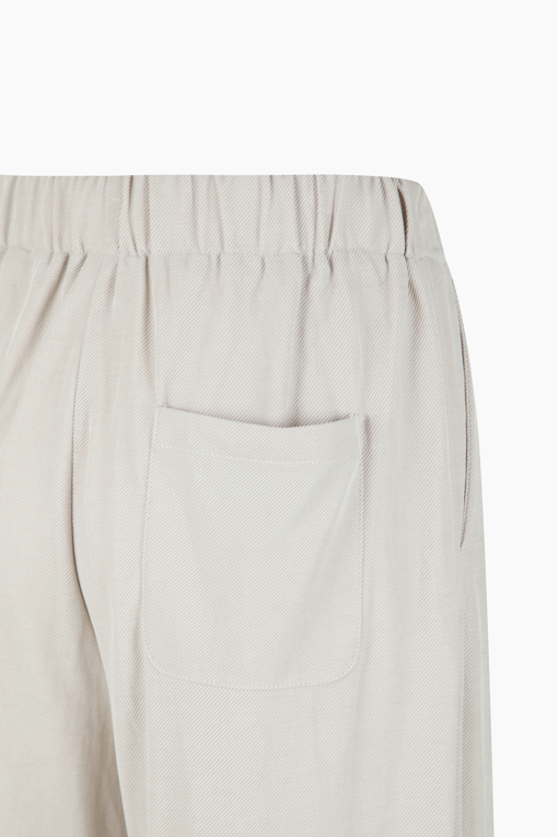 https://img.benettonmall.com/PARTS/KB/25F/BAPT98541GR_MB_D13.jpg
