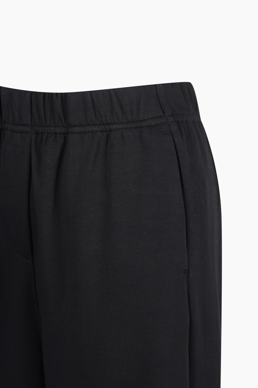 https://img.benettonmall.com/PARTS/KB/25F/BAPT99541BK_MB_D2.jpg