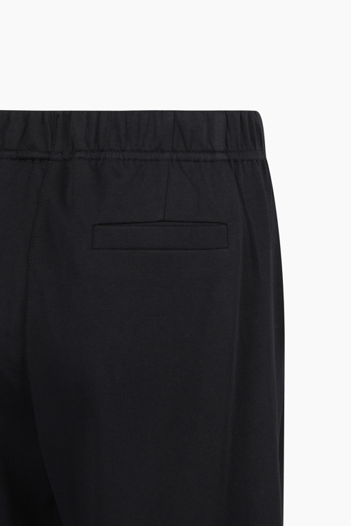 https://img.benettonmall.com/PARTS/KB/25F/BAPT99541BK_MB_D3.jpg