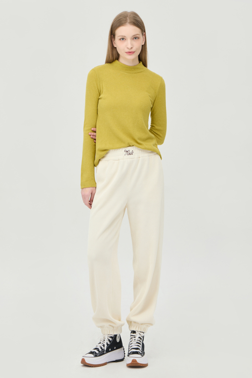 https://img.benettonmall.com/PARTS/KB/25F/BAPTF2561IV_MB_D5.jpg