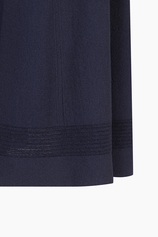 https://img.benettonmall.com/PARTS/KB/25F/BASK07541DN_MB_D3.jpg