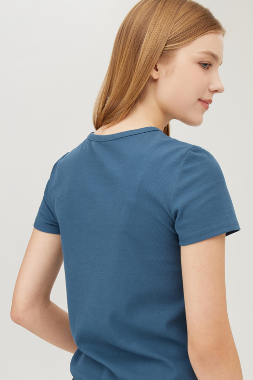 https://img.benettonmall.com/PARTS/KB/25F/BATS03541BL_MB_D3.jpg