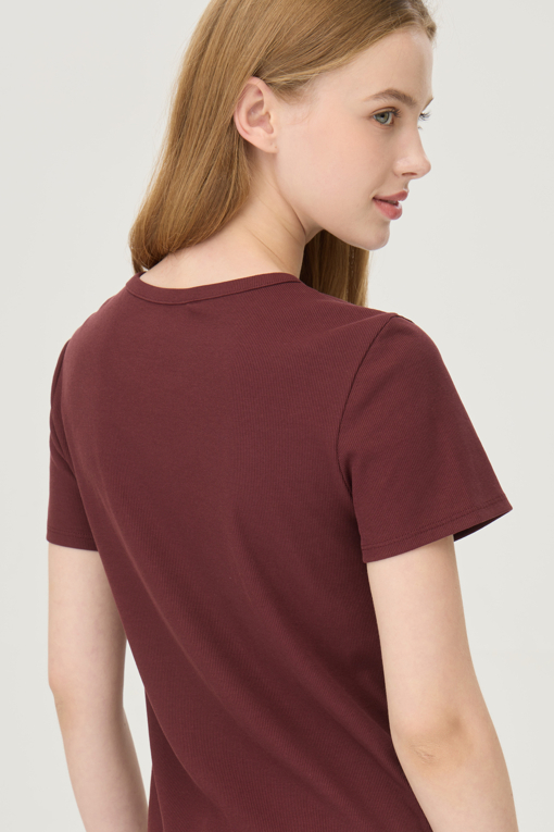 https://img.benettonmall.com/PARTS/KB/25F/BATS03541WI_MB_D3.jpg