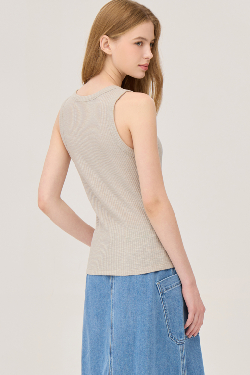 https://img.benettonmall.com/PARTS/KB/25F/BATS93541LG_MB_D1.jpg