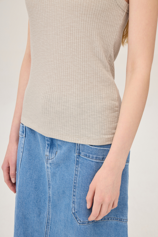 https://img.benettonmall.com/PARTS/KB/25F/BATS93541LG_MB_D4.jpg