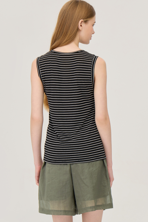 https://img.benettonmall.com/PARTS/KB/25F/BATS94541BK_MB_D1.jpg