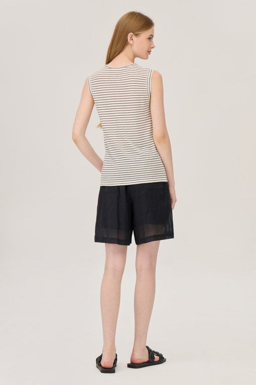 https://img.benettonmall.com/PARTS/KB/25F/BATS94541WH_MB_D1.jpg