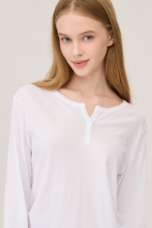 https://img.benettonmall.com/PARTS/KB/25F/BATSE6541WH_MB_D2.jpg