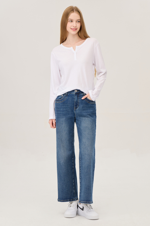 https://img.benettonmall.com/PARTS/KB/25F/BATSE6541WH_MB_D5.jpg