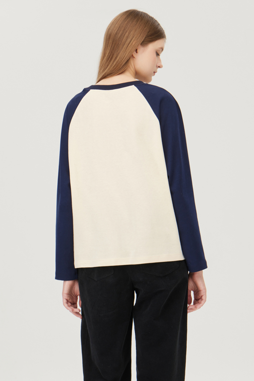 https://img.benettonmall.com/PARTS/KB/25F/BATSF3561CR_MB_D1.jpg