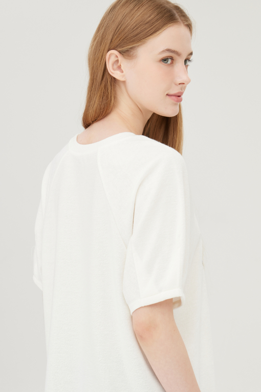 https://img.benettonmall.com/PARTS/KB/25F/BATSG5541IV_MB_D3.jpg