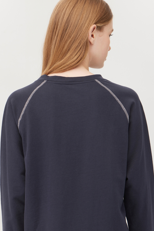 https://img.benettonmall.com/PARTS/KB/25F/BATSG6561NY_MB_D3.jpg